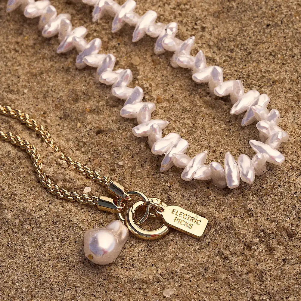 Gold Mariner Links — Phone Wristlet